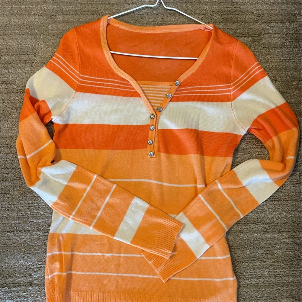 Sweater - Picture 2 of 2